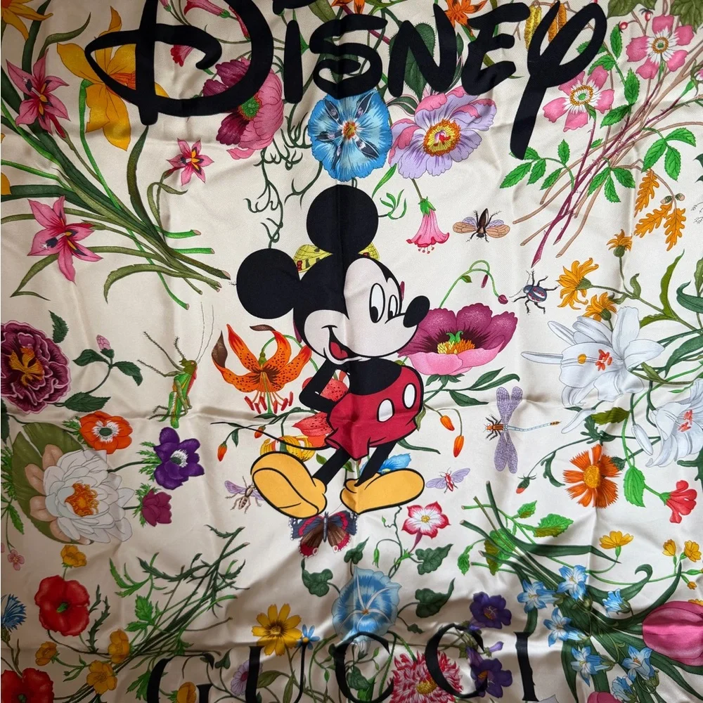 Gucci X Disney Black Flora Silk Scarf - Picture 3 of 11